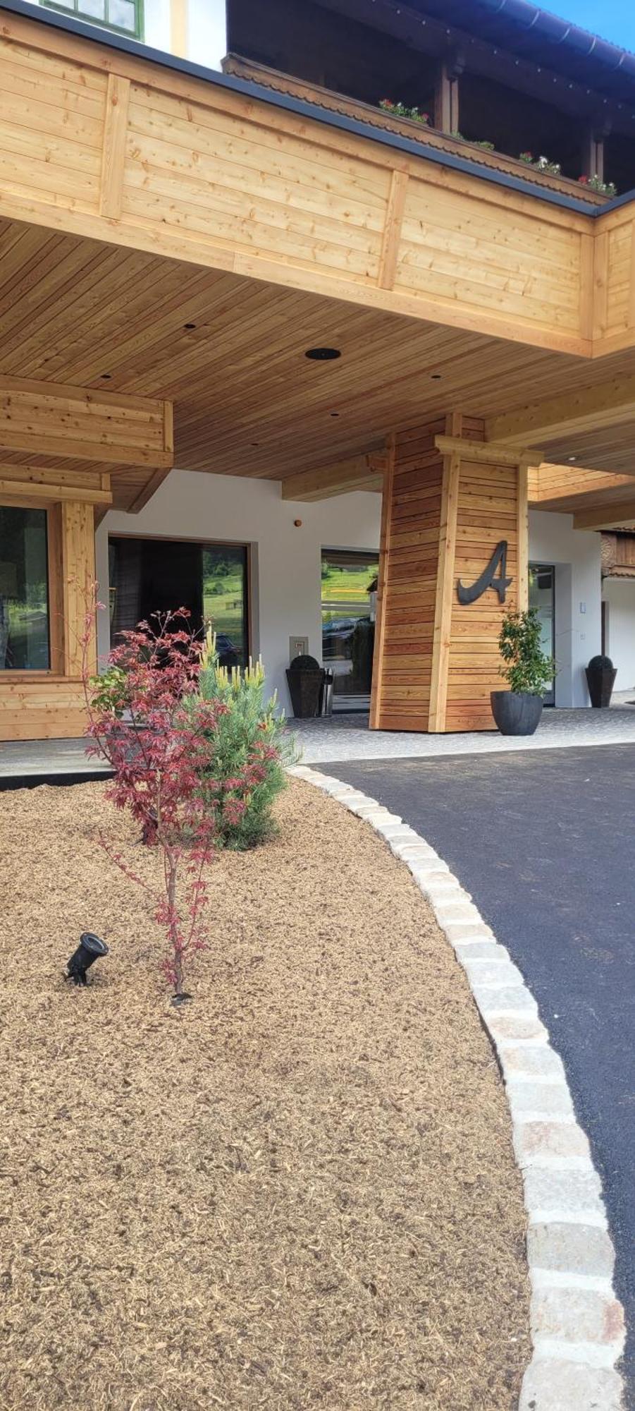 Wellness & Sporthotel Alpenhof Ehrwald Exterior photo