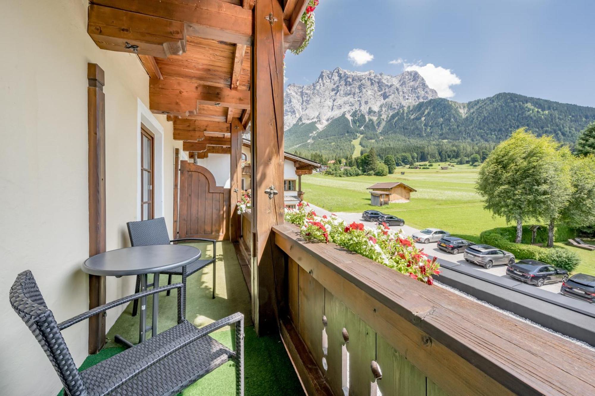 Wellness & Sporthotel Alpenhof Ehrwald Exterior photo